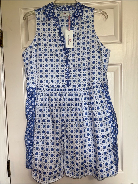Vineyard Vines Dresses & Skirts - Vineyard Vines Sleeveless Sundress